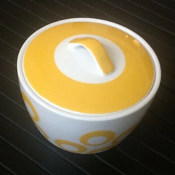 brand new YELLOW & WHITE Mikasa Circle Chic Porcelain Creamer + Covered Sugar - Picture 8 of 9